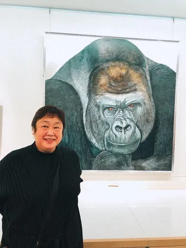 ゴリラだけ描き続け36年 「瞳の奥の優しさ感じて」 名古屋で個展 