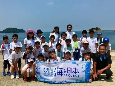 みえのうみ通信社 こども記者取材結果報告 知事に「海女から学んだみえの海」を報告!
