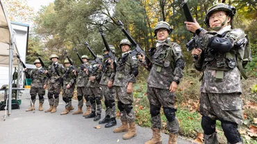 自分たちも国防の力になれる」? 武装する韓国の高齢者たちの理想と現実