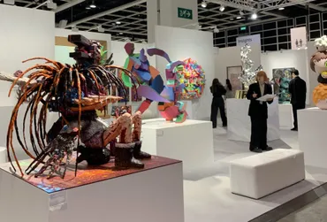 アート・バーゼル香港2025の見どころは？注目の展示とプログラムを紹介！(？)香港アートフェア2025：多様な展示と革新的な試み