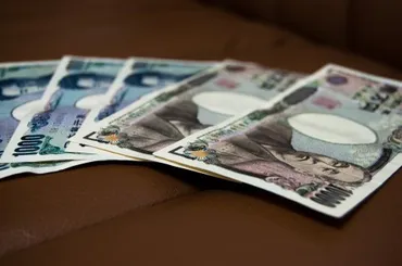 大学留年中の生活費・学費は親に払ってもらう? 自分で払う? 経験者の約6割は……