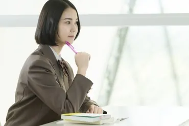 授業中の暇つぶし、何してる？〜学生向け授業の退屈を打破する23選！〜(授業中？)授業中の退屈を乗り切るための、学生向け暇つぶしアイデア集