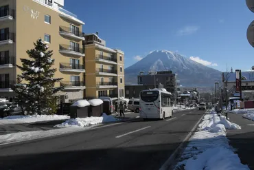 北海道・倶知安町、全宿泊施設に2%宿泊税 ニセコリゾート 