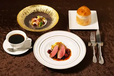 今年のクリスマスはアートと美食で彩る？丸の内エリアで開催される特別な企画とは？アートと美食が融合したクリスマスイベント情報