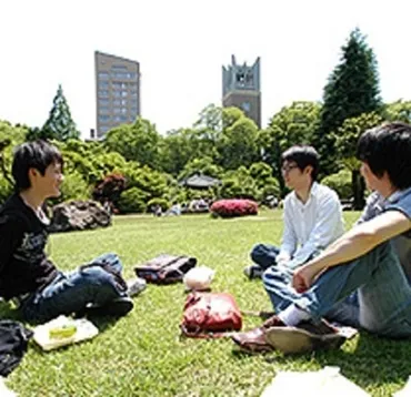 25周年を迎える早稲田大学キャンパスツアーで大学の見どころを ...