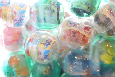 カプセルトイの市場規模は？成長の背景・ビジネスモデル・人気商品を解説 