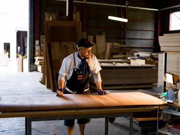 北海道・旭川へ家具の街で木と向き合う人々 