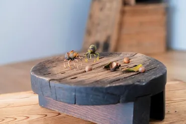 お茶×アートを楽しむギャラリー「アートスペース福寿園」にて、『茶木化蝶 