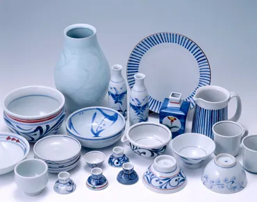 砥部焼はどんな焼き物？ 特徴・歴史・春と秋開催の「砥部焼まつり」の楽しみ方も