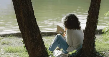 俵万智の短歌はなぜ心地よいのか？ 言語学者も驚いた言葉選びの秘密