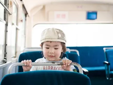 中学生・高校生はひとりで夜行バスに乗れるの？ 未成年者の乗車には保護者の同意書が必要！？ 