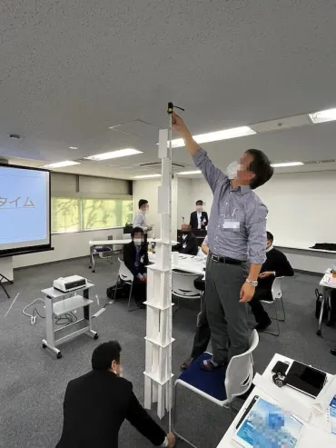 ペーパータワーのやり方と最高記録223cm 