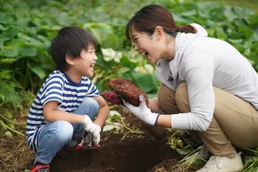 親の過干渉や過保護、管理型、心配性、放任主義が子どもに与える影響 – お役立ちコラム