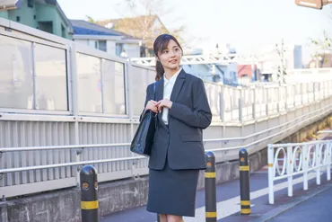 ワークマンの進化が止まらない？機能性スーツと働き方改革、その秘密とは？ワークマン、女性用スーツの挑戦とホワイトフランチャイズ戦略