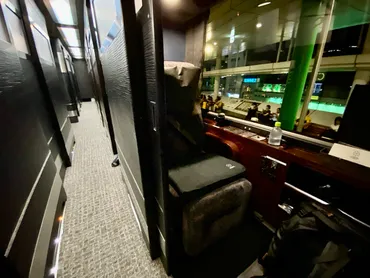 全席個室の最高級夜行バス「ドリームスリーパー」で東京