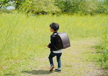 俵万智の世界？短歌、家族、言葉、そして表現への探求（？マーク）俵万智の短歌に見る家族愛と、言葉の力
