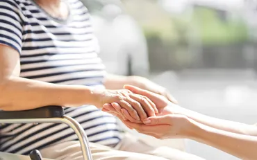 「老いては子に従え」ってどんな意味？ことわざの奥深さを探求！現代社会におけることわざの解釈と活用