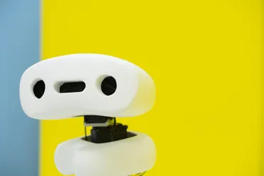 ひとりではなにもできない「弱いロボット」とつくる豊かな社会 ...