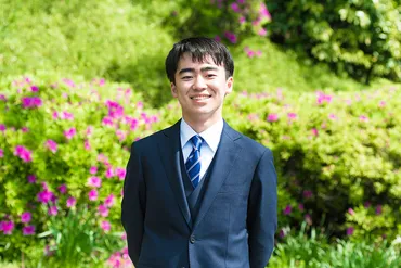 高校時代、独学で短歌を作り続ける。歌人として創作しながら古典 ...