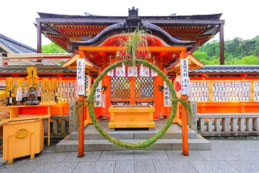 京都夏越の祓茅の輪くぐり